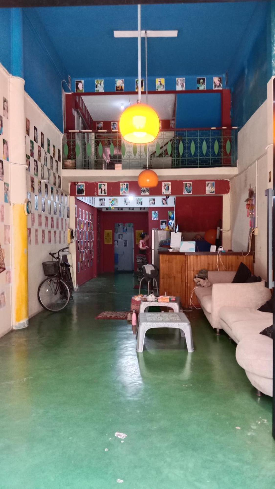 Banphe​ Hostel Ngoại thất bức ảnh